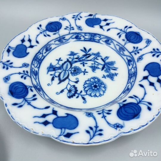 Тарелки луковый узор