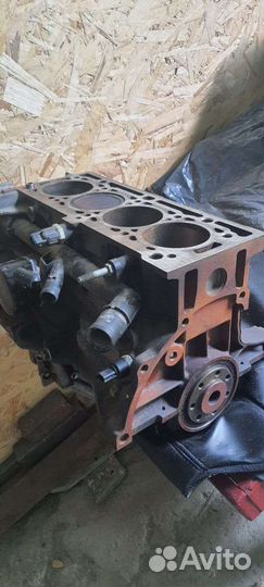 Двигатель в разборе