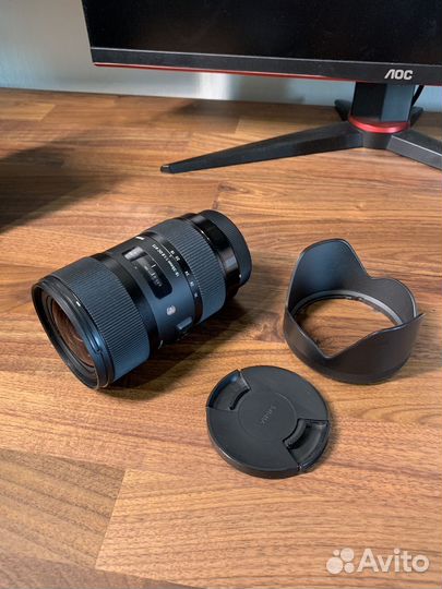 Объектив Sigma AF 18-35 mm F1.8 Canon EF-S