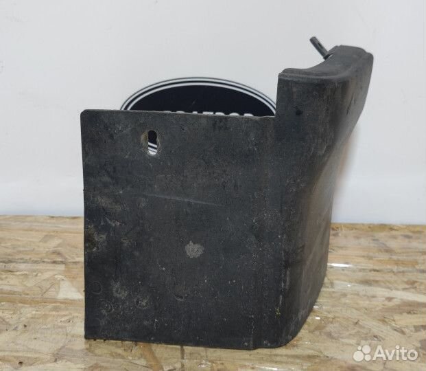 Молдинг переднего левого крыла Sport L320 05-13