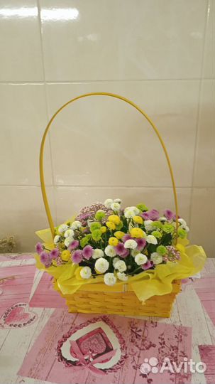 Корзина с цветами