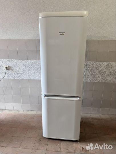 Холодильник Hotpoint Ariston 2 компрессора 185см