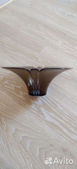 Ваза-фруктовница из коричневого стекла