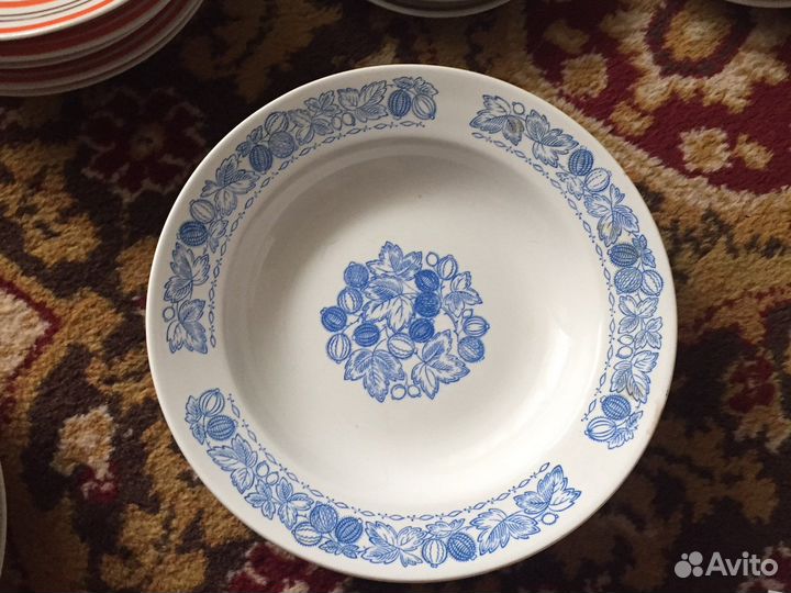 Тарелка разные