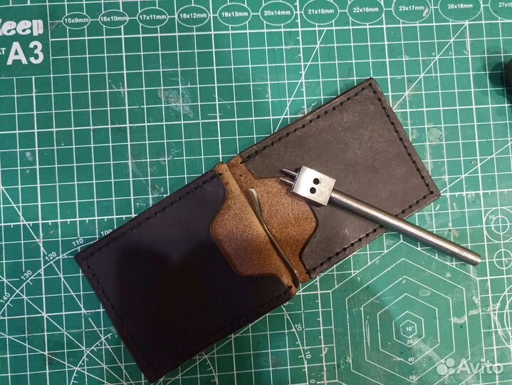 Зажим для денег ручная работа