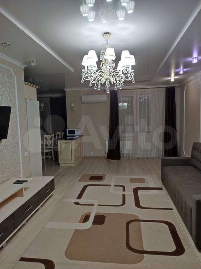 2-к. квартира, 80 м², 9/16 эт.