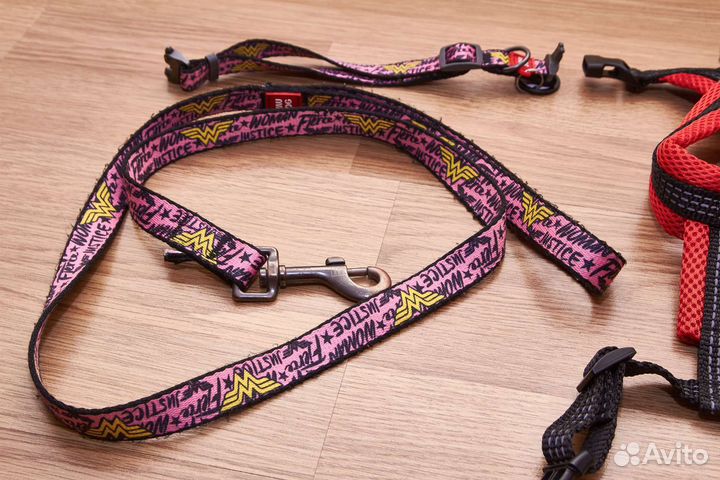 Амуниция для собак(комбинезон, поводки)