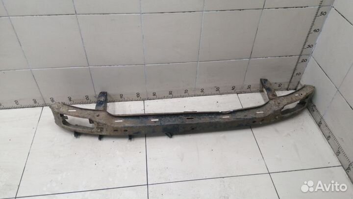 Усилитель переднего бампера Volkswagen Passat