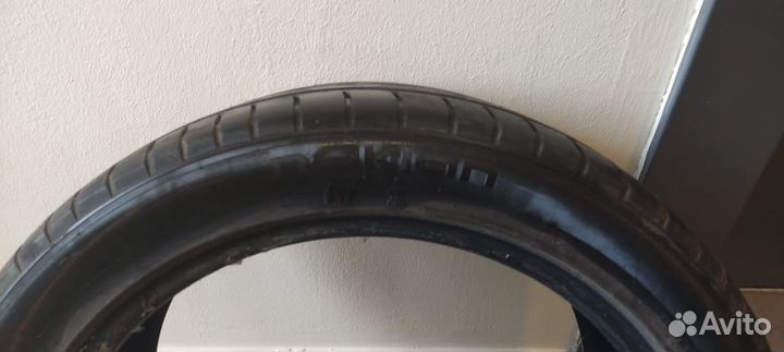 Nokian Tyres Hakka Black 235/45 R18 98W