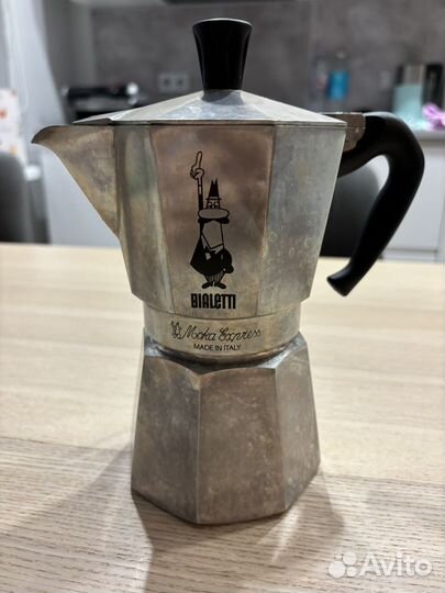 Гейзерная кофеварка Bialetti Moka Express