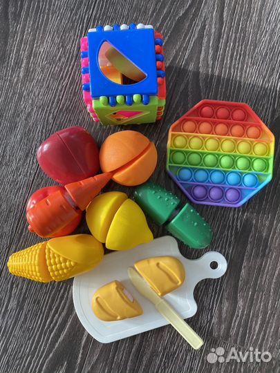 Детские развивающие игрушки