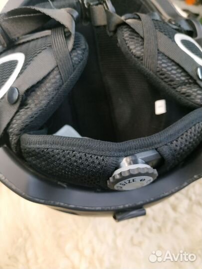 Горнолыжный шлем