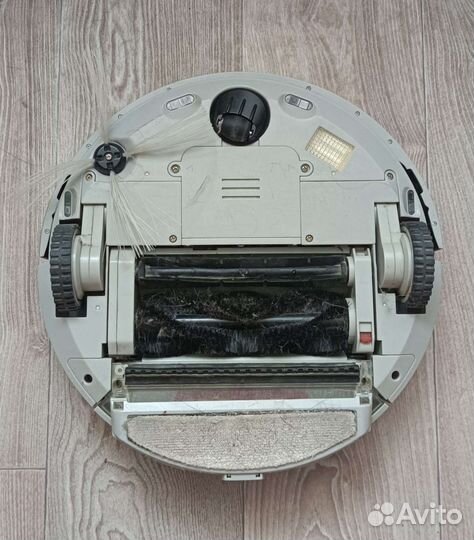 Робот пылесос HEC