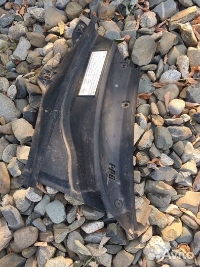 Toyota rav4 2002 жабо под аккум правый руль