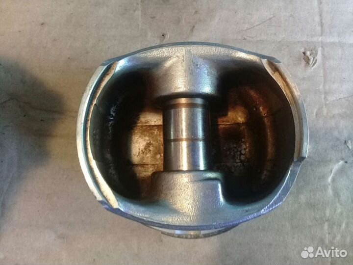 Поршень 1.8 ADR Volkswagen Passat B5