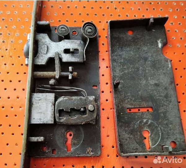 Ремонт, установка и вскрытие замков любой сложност