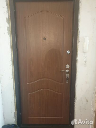 Дверь входная металлическая бу