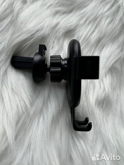 Автомобильный держатель для смартфона