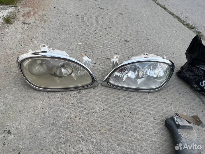 Фары Волга 31105