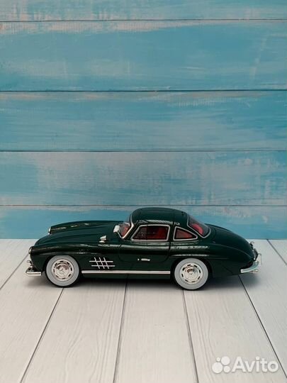 Mercedes-Benz 300SL 1954 Модель авто 1:24