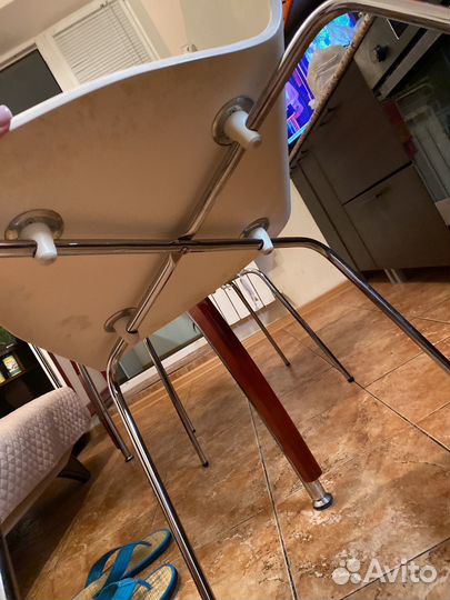 Стул деревянный