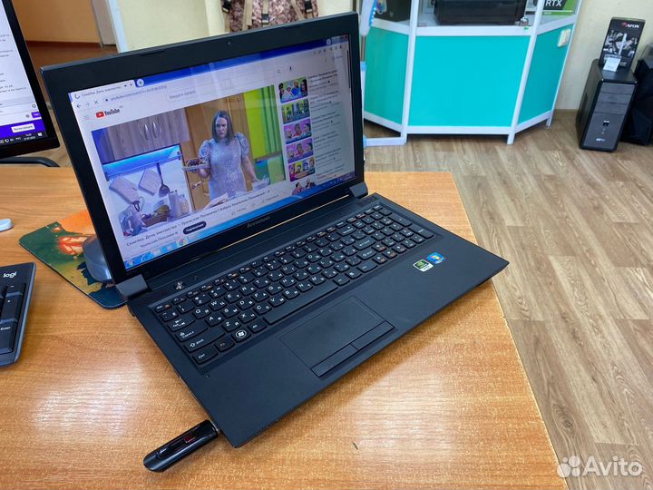 Быстрый ноутбук для дома и работы/Core i3/SSD/8Gb