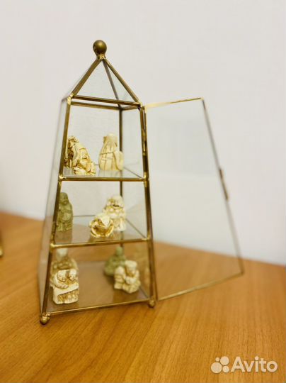 Миниатюрная винтажная шкатулка-витринка