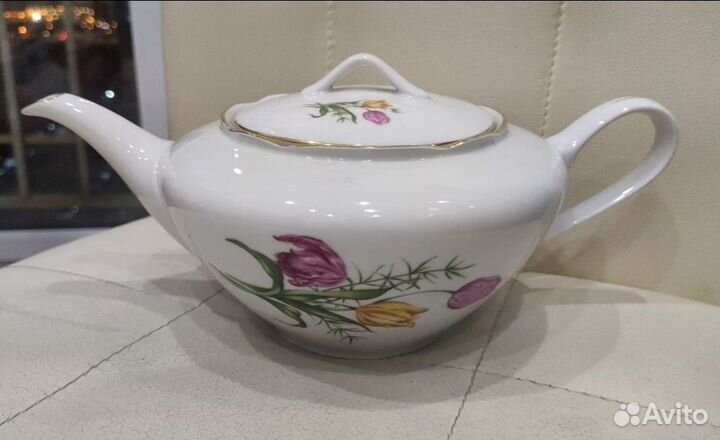 Чайник, молочник, сахарница. Фарфор. Чехословакия