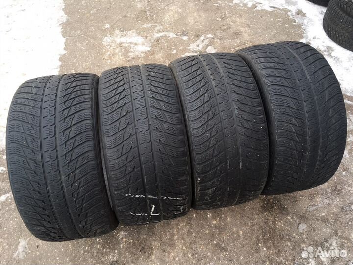 Nokian Tyres WR SUV 3 295/35 R21