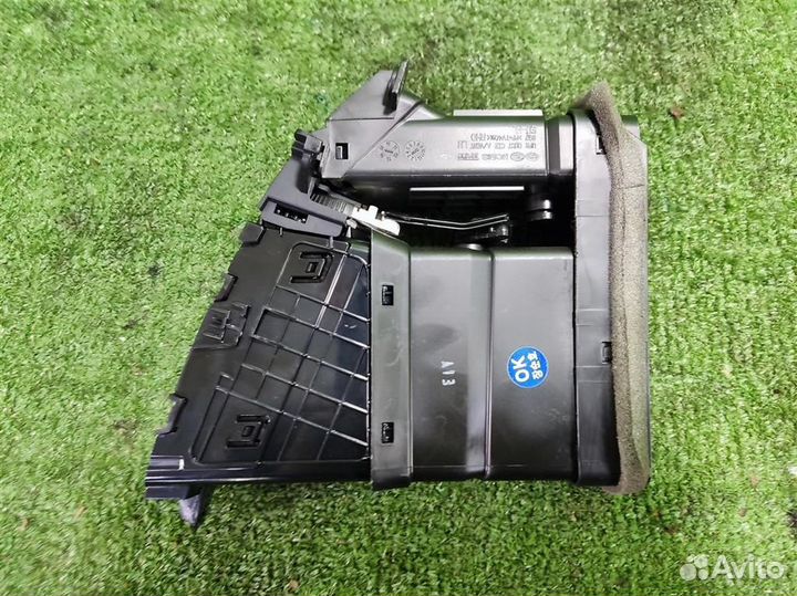 Дефлектор торпедо центральный KIA ceed (ED) 2010