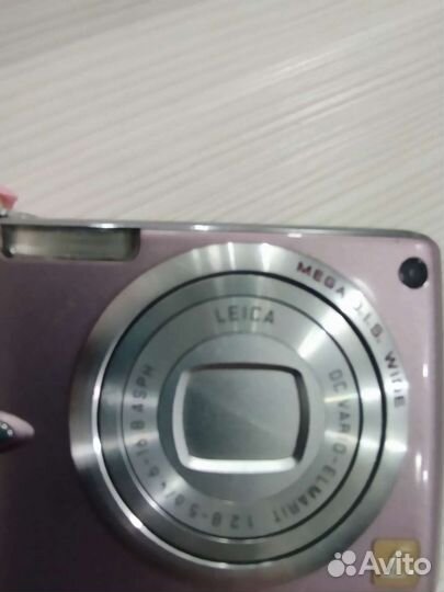 Компактный фотоаппарат