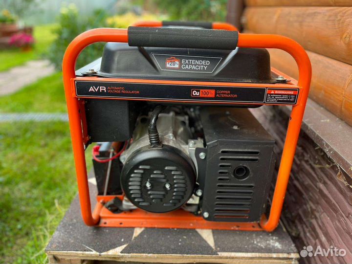 Бензиновый генератор