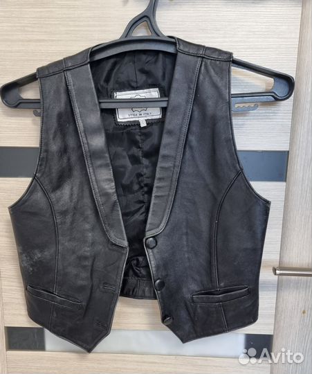 Жилетка женская кожаная