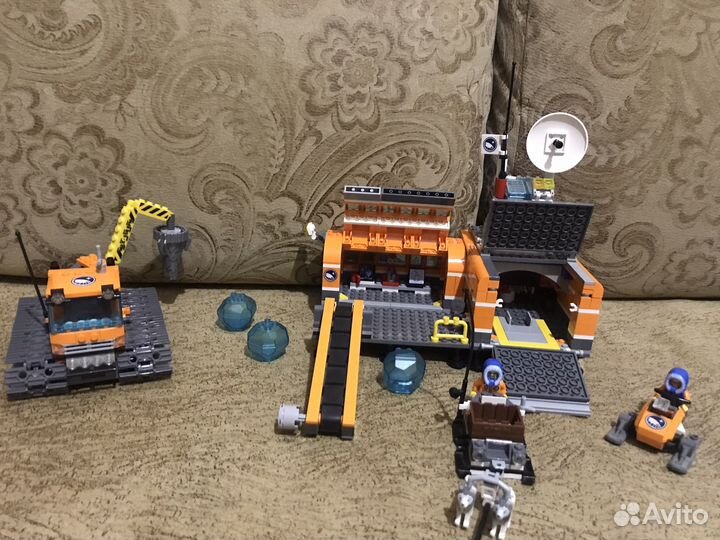Lego City артическая база 60036