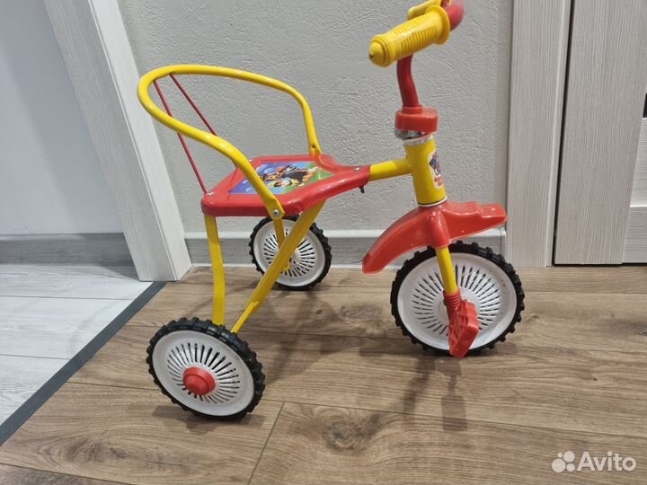 Детский трехколесный велосипед бу