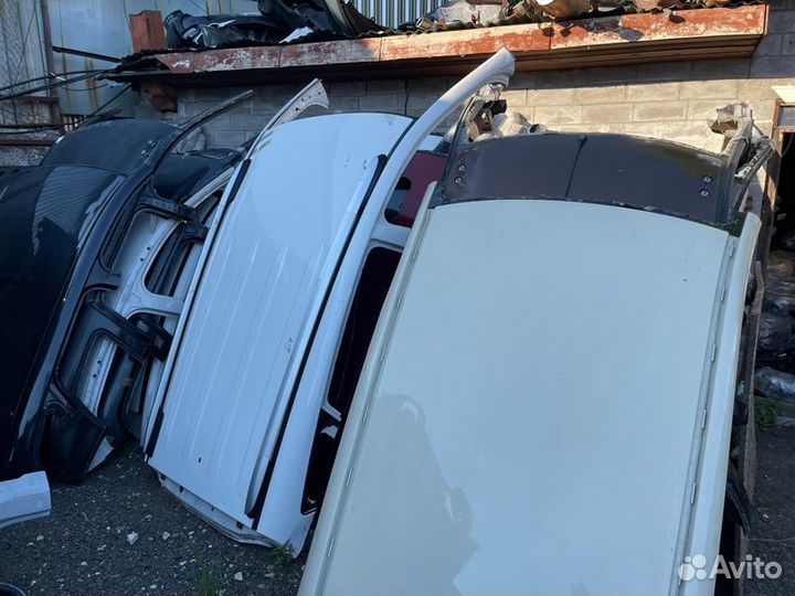 Кузов на запчасти Renault Arkana