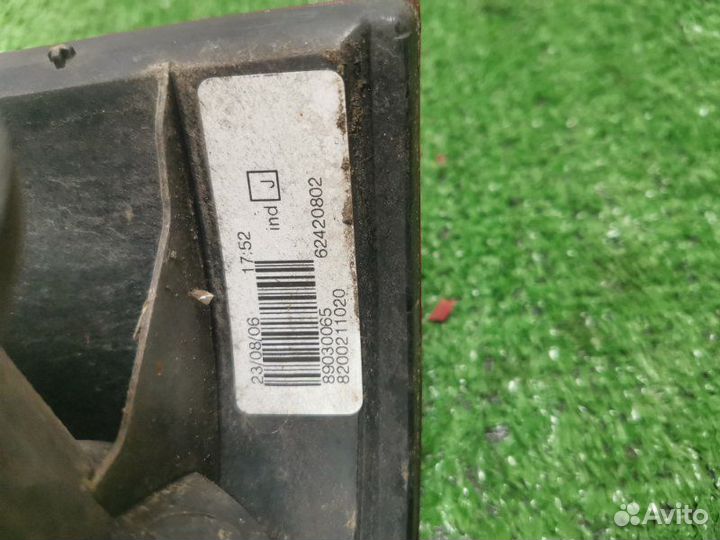 Стоп-сигнал задний левый Renault Logan седан 1.4