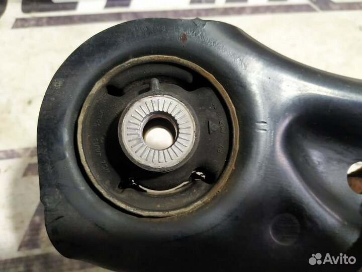 Рычаг передний правый Audi A3 8V 1.8 cjsb 2013