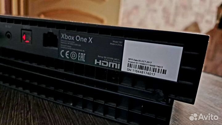 Xbox One X 1tb с играми и подпиской