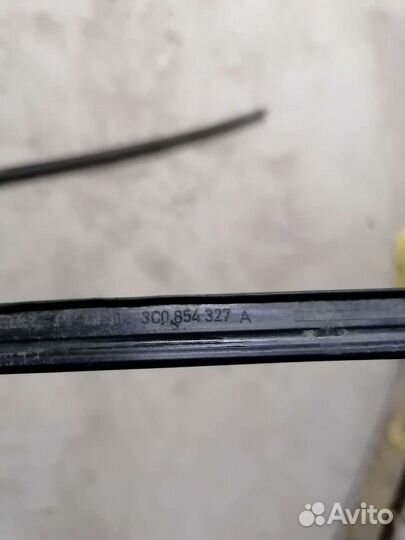 Молдинг лобового стекла Фольксваген Пассат Б6