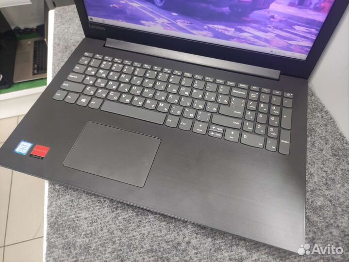 Lenovo FHD i5-8250U 240GB SSD