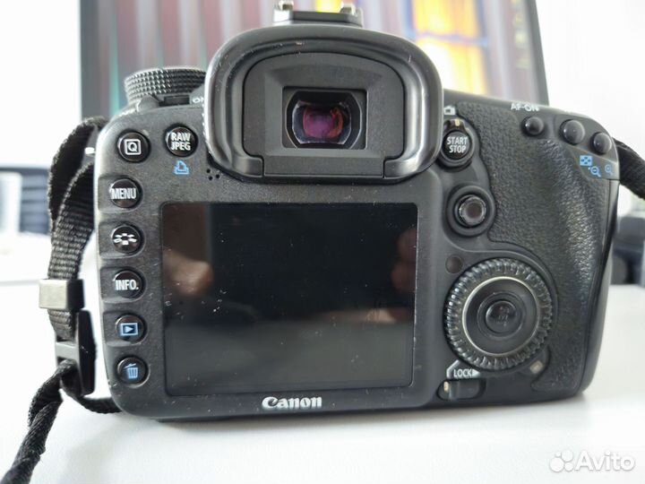 Фотоаппарат Canon EOS 7D