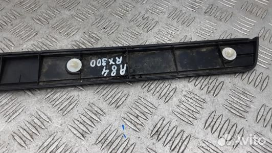 Накладка порога внутренняя левая lexus GS 3 (1NN35WA02)