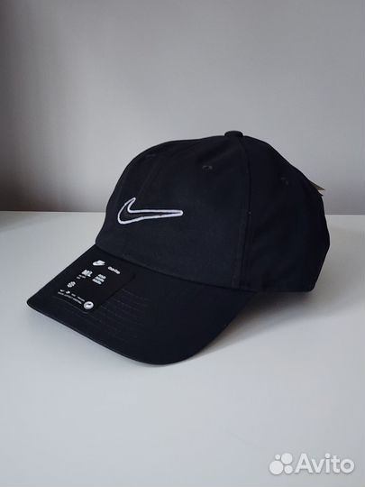 Бейсболка Nike Club swoosh cap in black