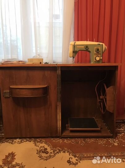 Швейная машинка
