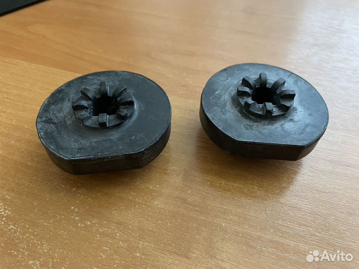 Оригинальные опоры радиатора сайбер