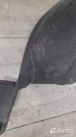Подкрылок задний правый Volkswagen Transporter T6