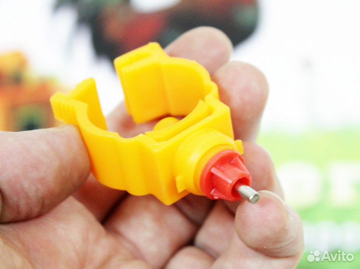 Ниппельная поилка на трубу 25мм