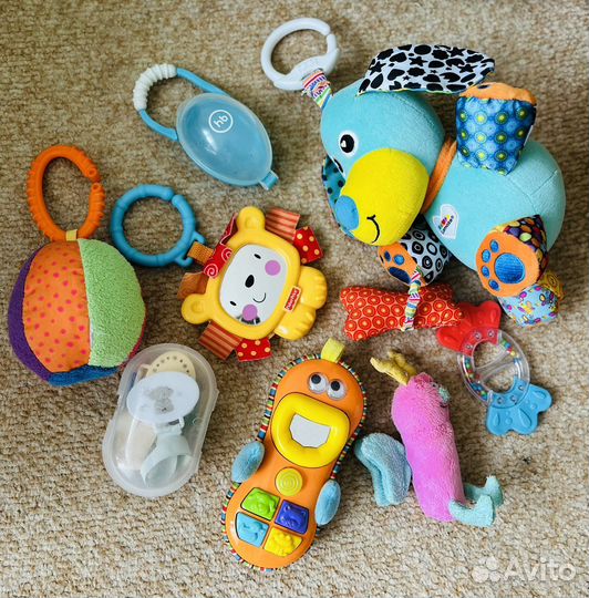 Развивающий коврик и игрушки