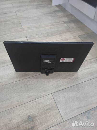 Монитор LG 23